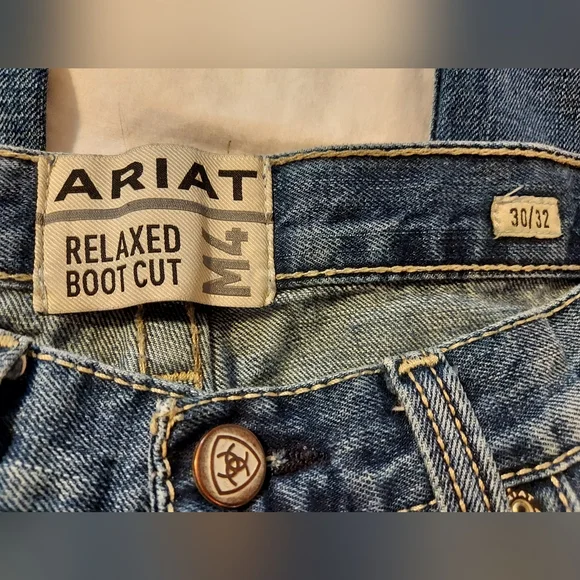 Ariat Men's M4 Relaxed Bootcut Jeans in Classic Blue - 30x32 - Picture 3 of 9